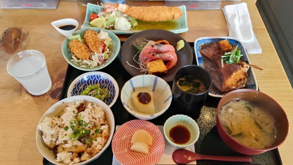 輝き定食と日本酒