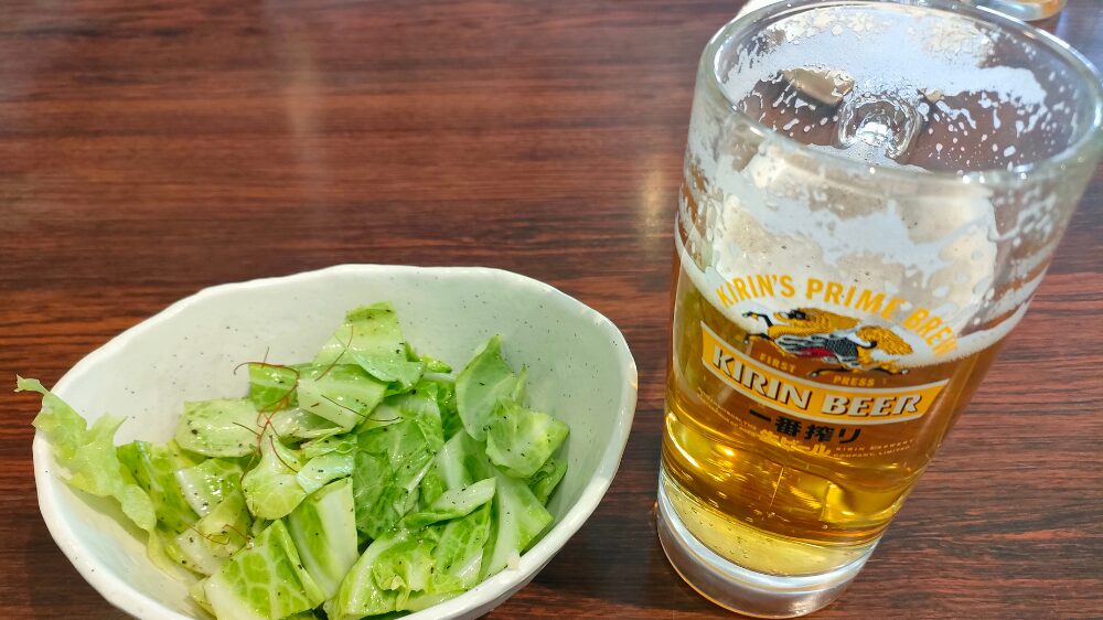 やみつきキャベツとビール