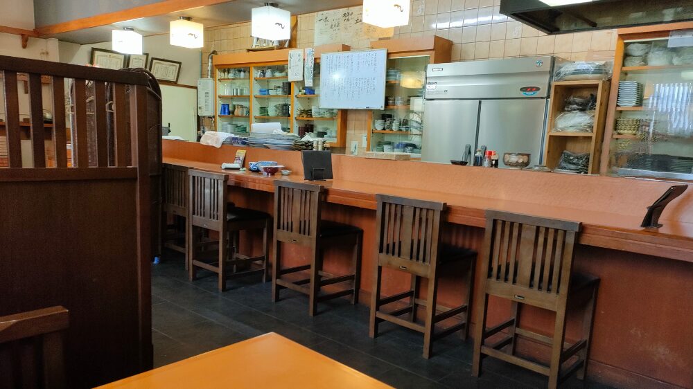 一よしの店内