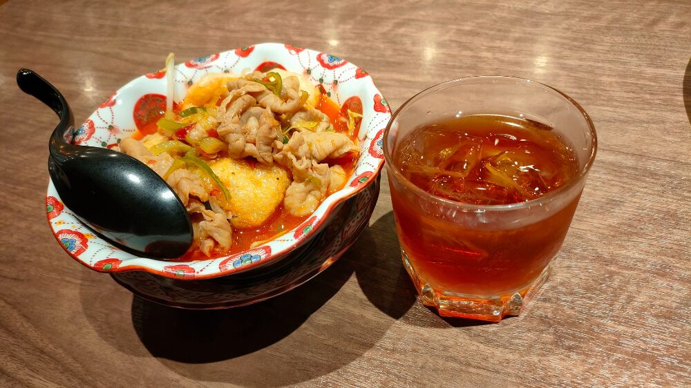 麻辣ホルモンと紹興酒