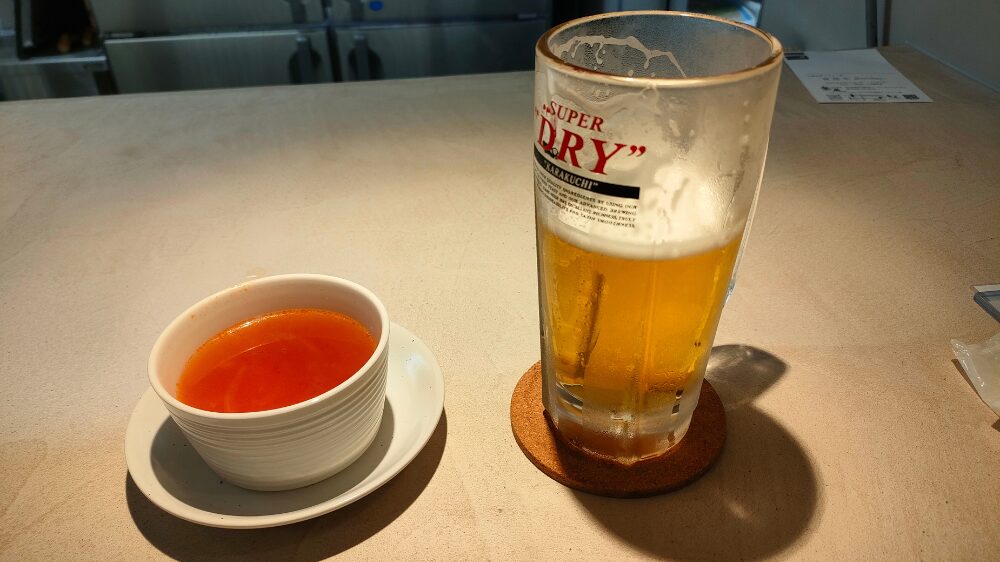 トマトのスープとビール