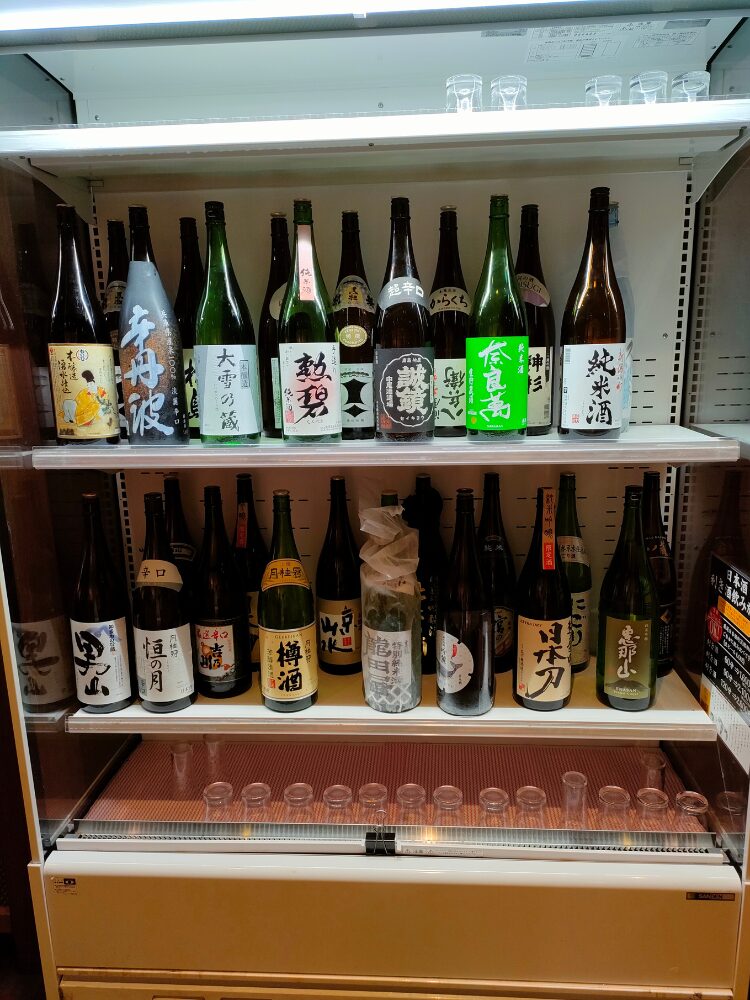 日本酒飲み放題の冷蔵庫