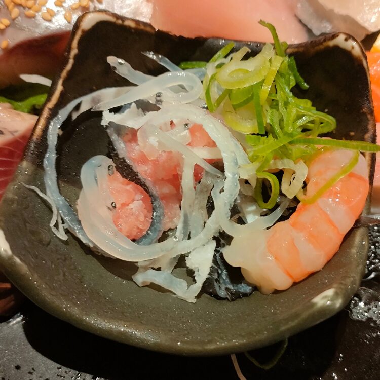 フグ皮、海老、ネギトロ