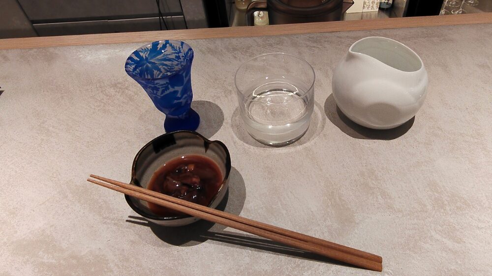 日本酒とホタルイカの沖漬け