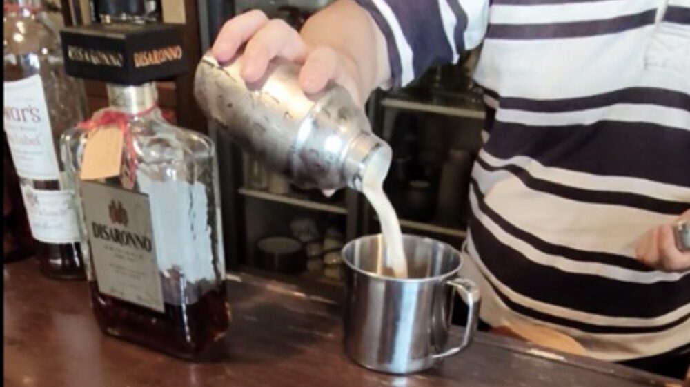 コーヒーカクテルのカフェズペインキラー