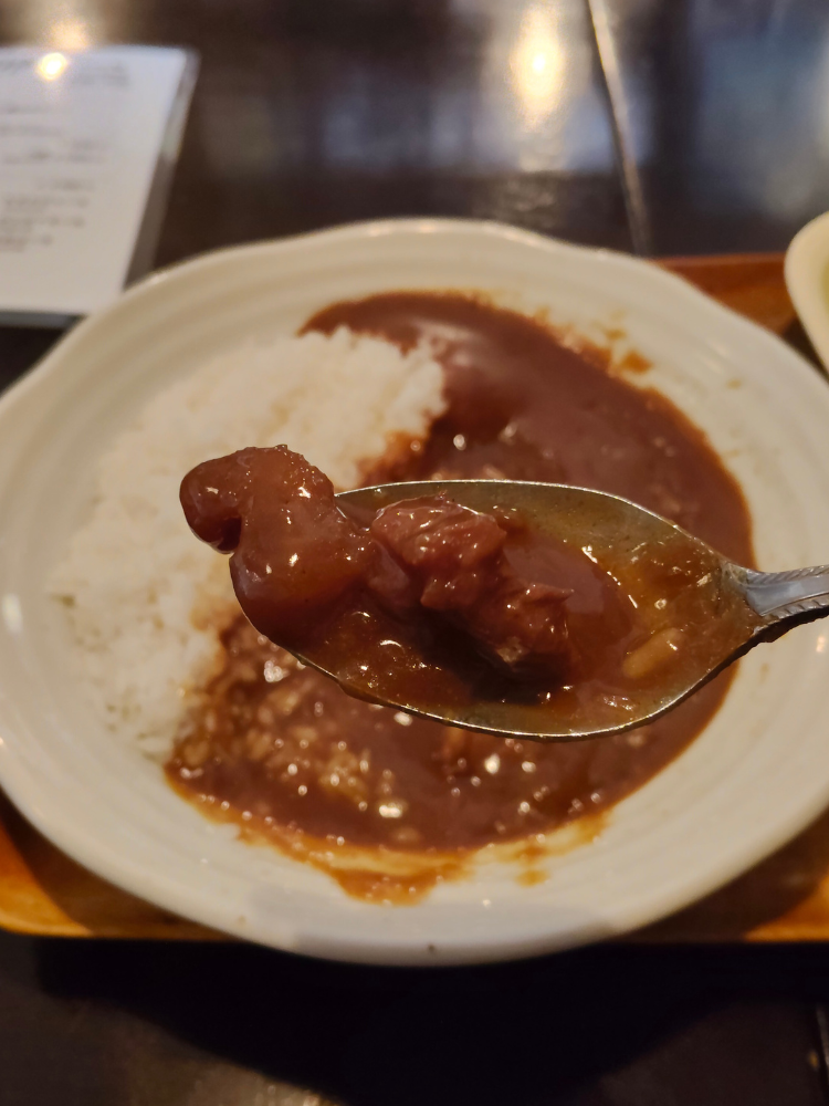トヨタ牛の牛すじ煮込みカレー